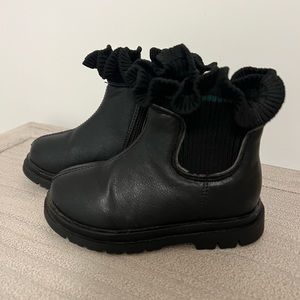 Black kids ankle boots with ribbed jersey ruffle top, size 24
